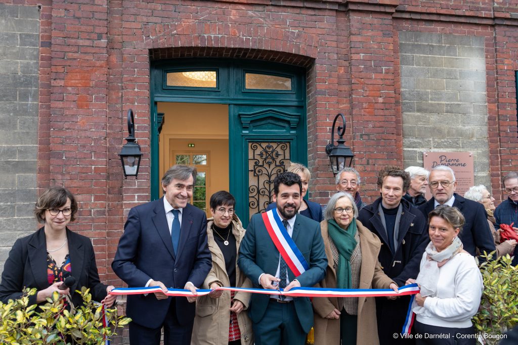 CENTRE SOCIAL INAUG-12