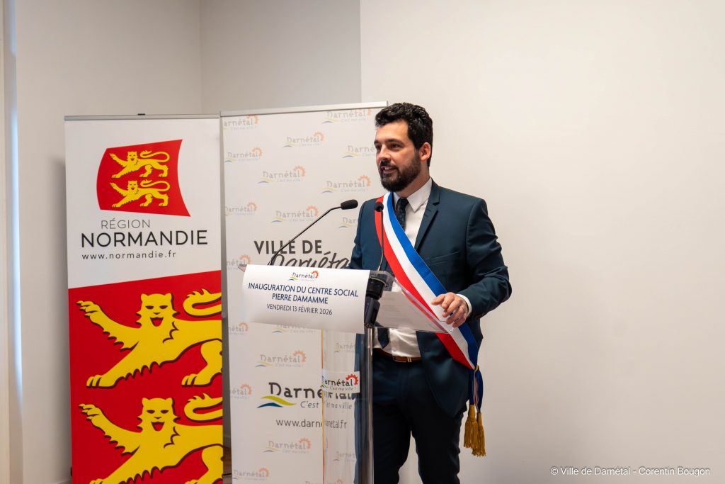 CENTRE SOCIAL INAUG-30